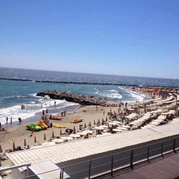 Petit Avec Classe Sanremo Exteriér fotografie